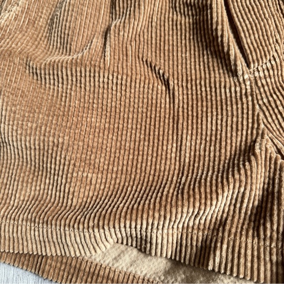 Soft corduroy , tan coloured shorts with pockets by Aerie. Never worn - Picture 9 of 9